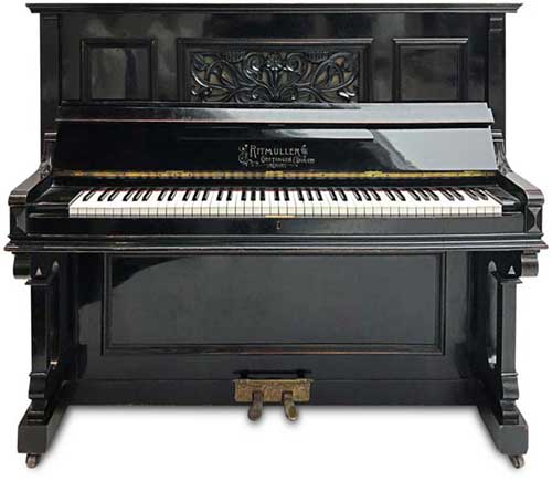 Ritmueller Altes Klavier